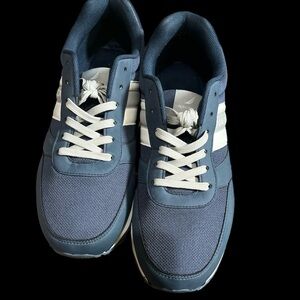 Nautica Men’s Blue and White Sneakers Size 11